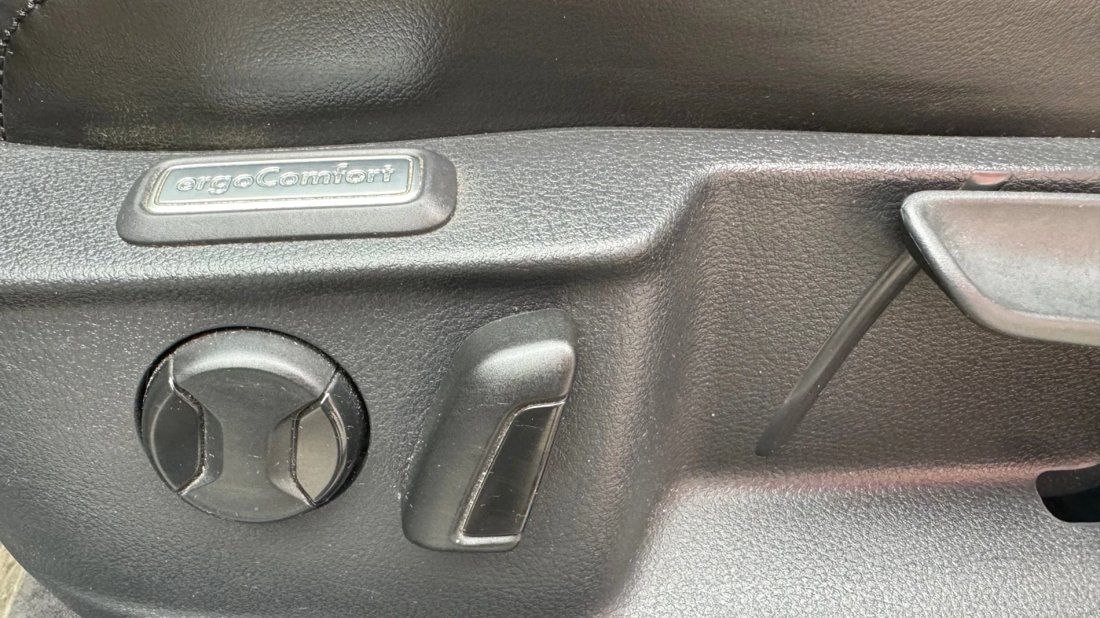 VW Passat B8 Highline 2.0TDI 190.. EURO 6B Distronic | Mobile.bg   17