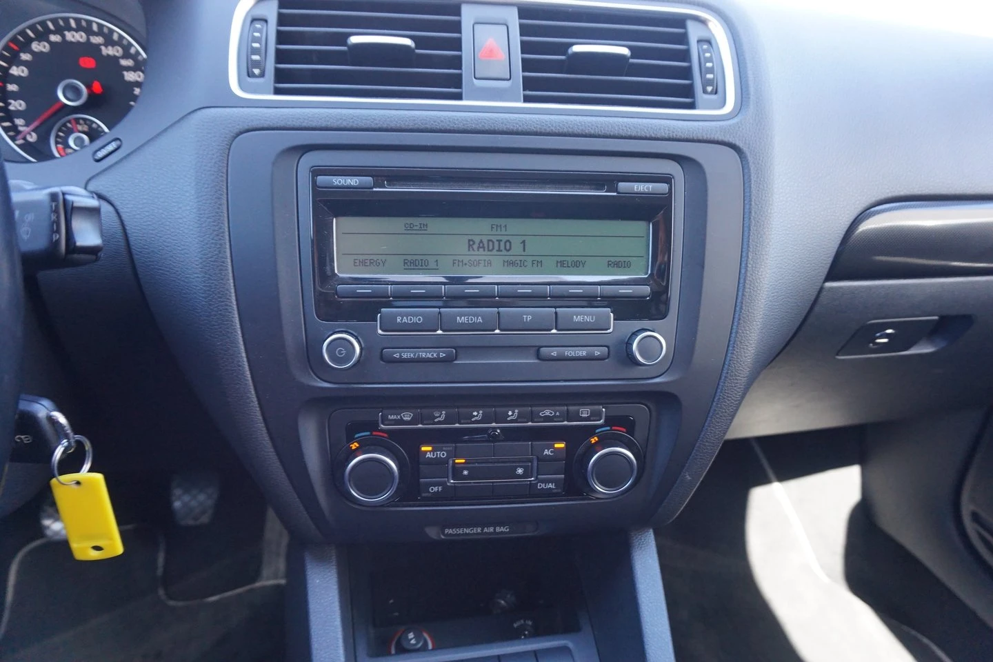 VW Jetta Comfortline 1.2TSI - изображение 8