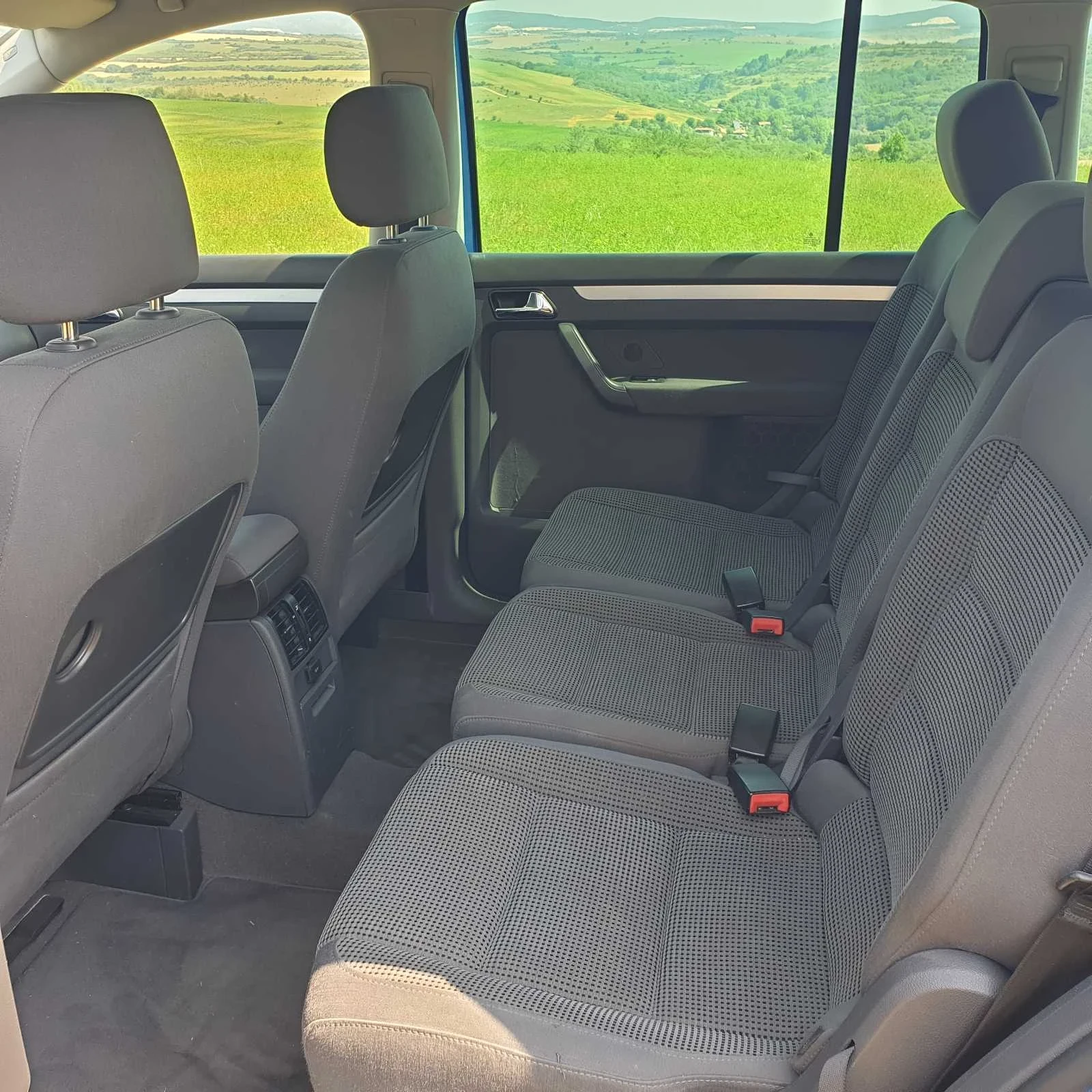 VW Touran 2.0 tdi - изображение 2