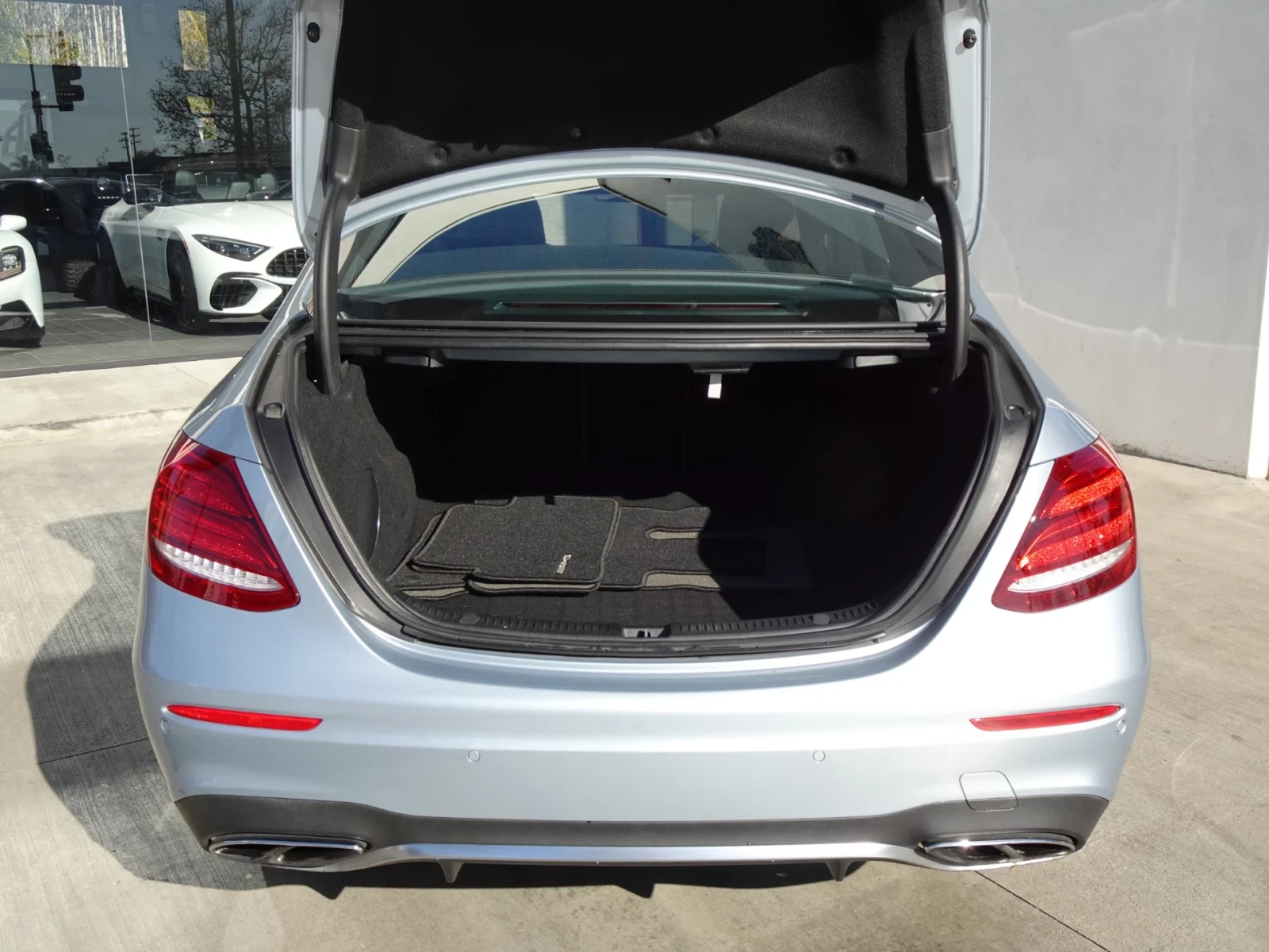 Mercedes-Benz E 43 AMG 4MATIC/ MULTIBEAM/ CAMERA/ FULL - изображение 8