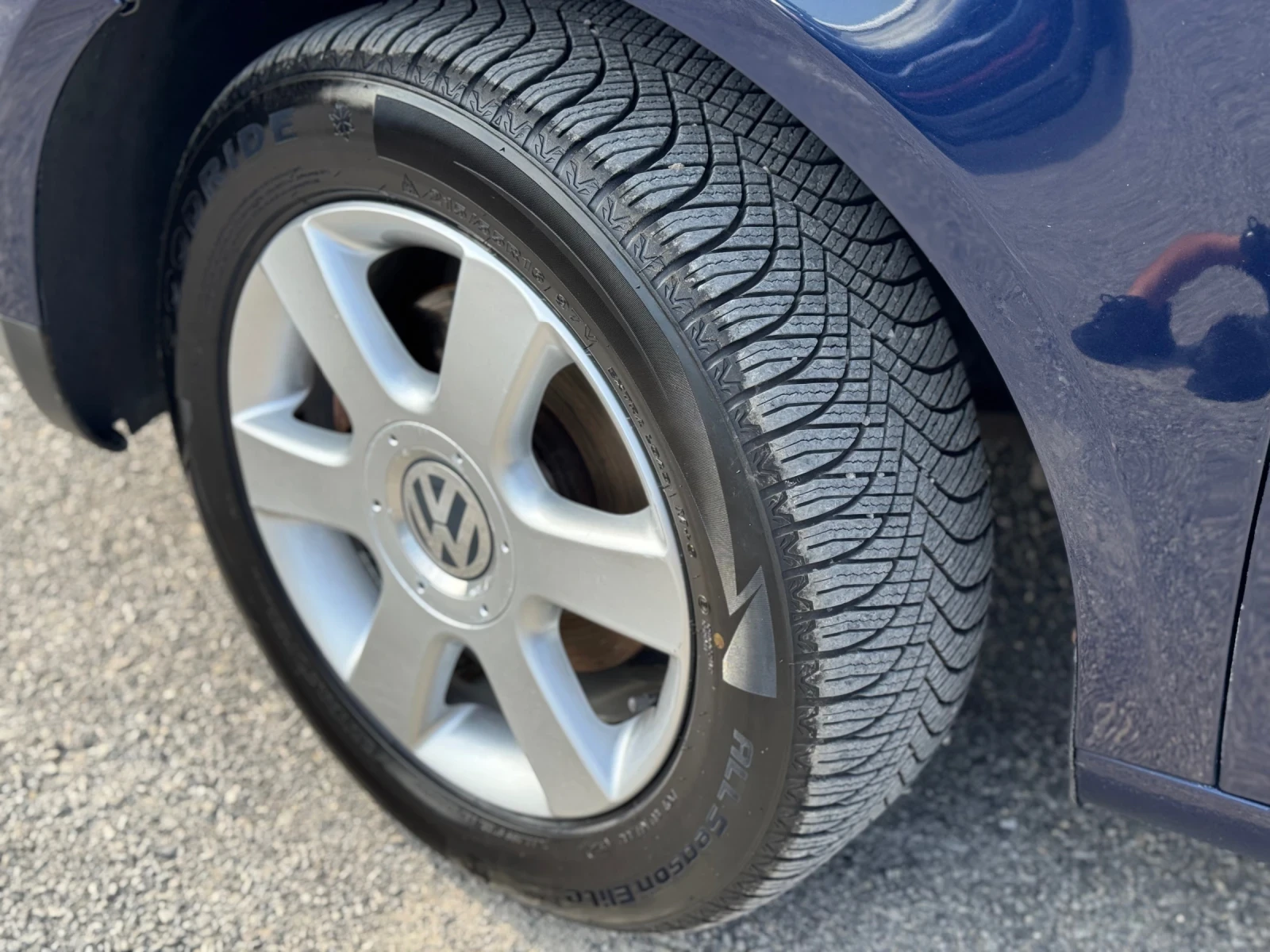 VW Touran 1.9TDI СОБСТВЕН ЛИЗИНГ 100% ОДОБРЕНИЕ - изображение 8