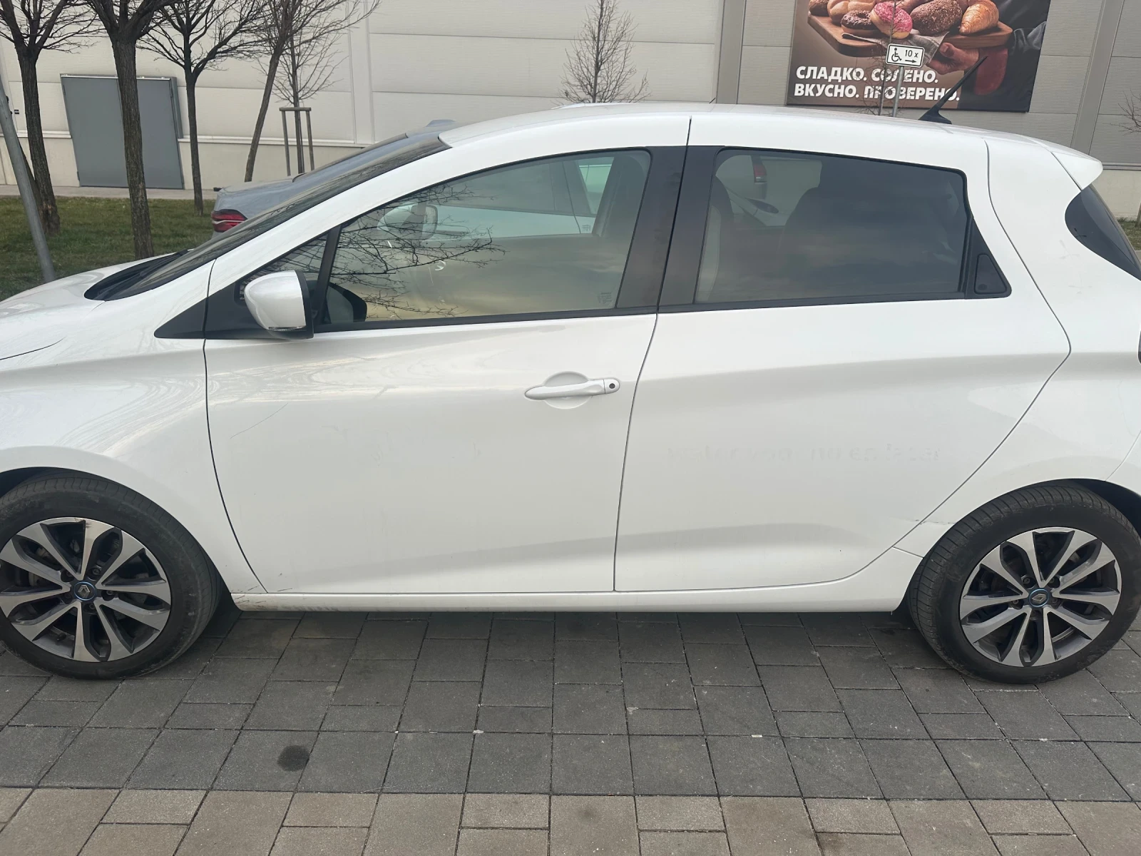 Renault Zoe Intense R135 52kw CCS SOH 91%, снимка 6 - Автомобили и джипове - 53644784