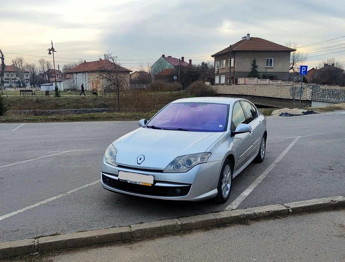 Renault Laguna, снимка 2 - Автомобили и джипове - 53875997