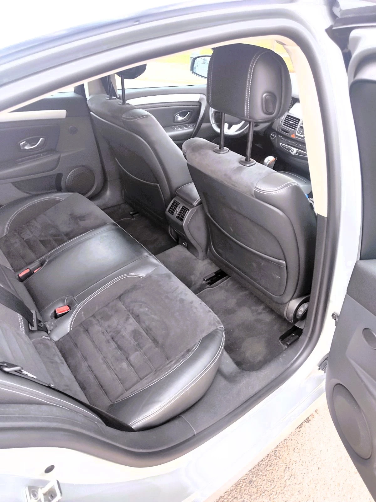 Renault Laguna, снимка 13 - Автомобили и джипове - 53875997