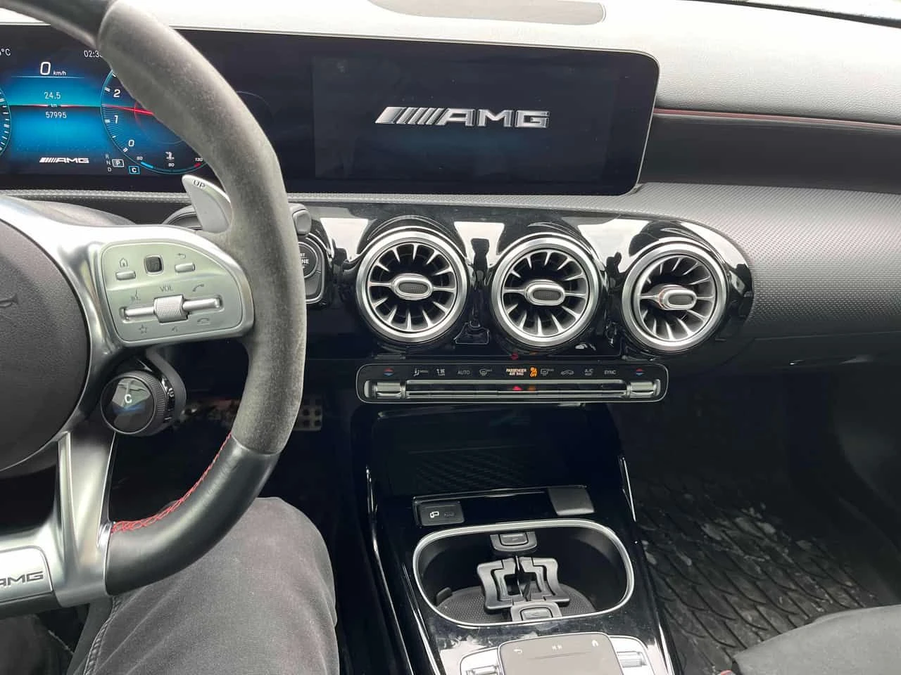 Mercedes-Benz A 35  AMG /DISTRONIC / 360 /  | Mobile.bg � ����������� 9