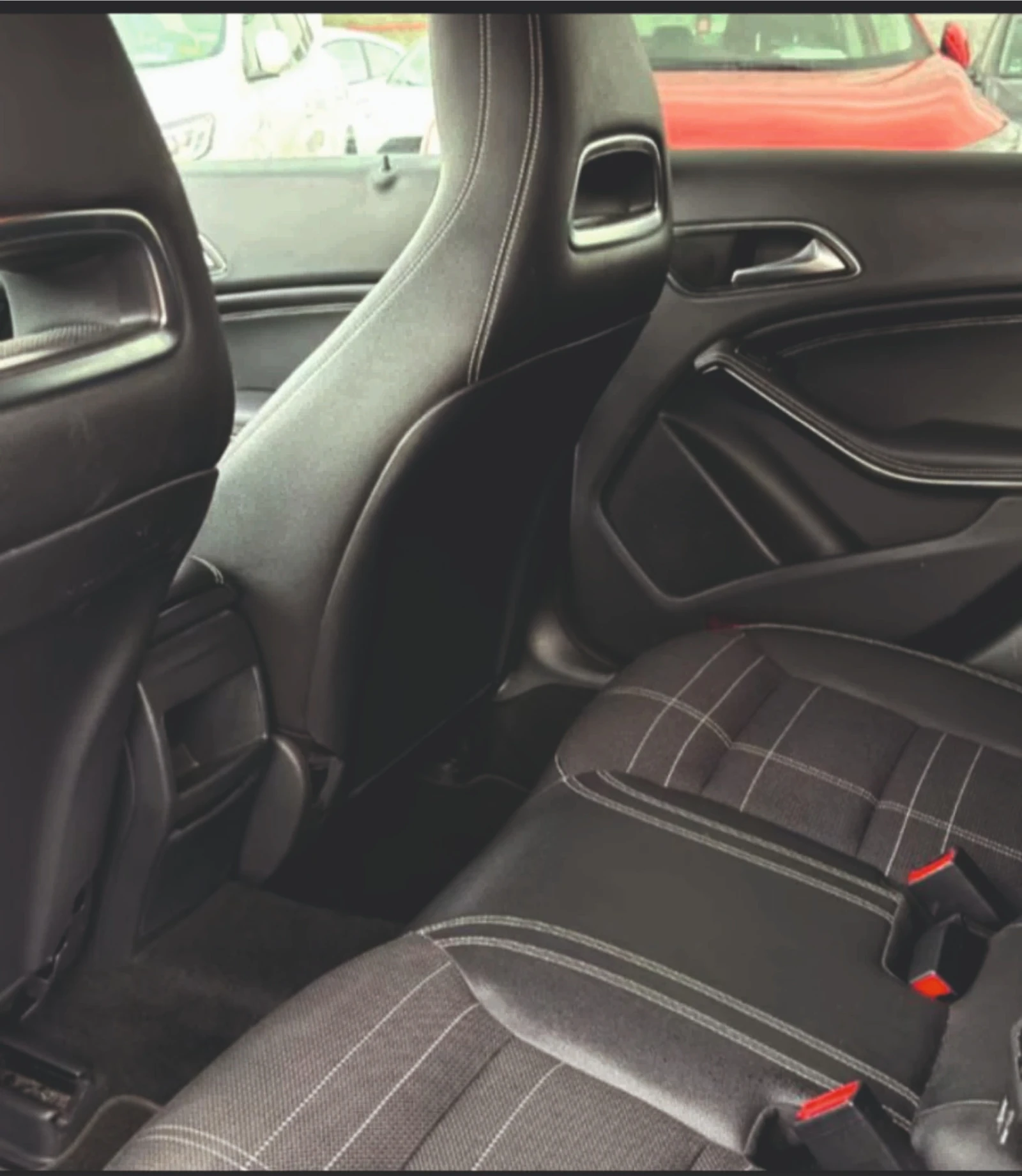Mercedes-Benz CLA 180, снимка 11 - Автомобили и джипове - 54650460