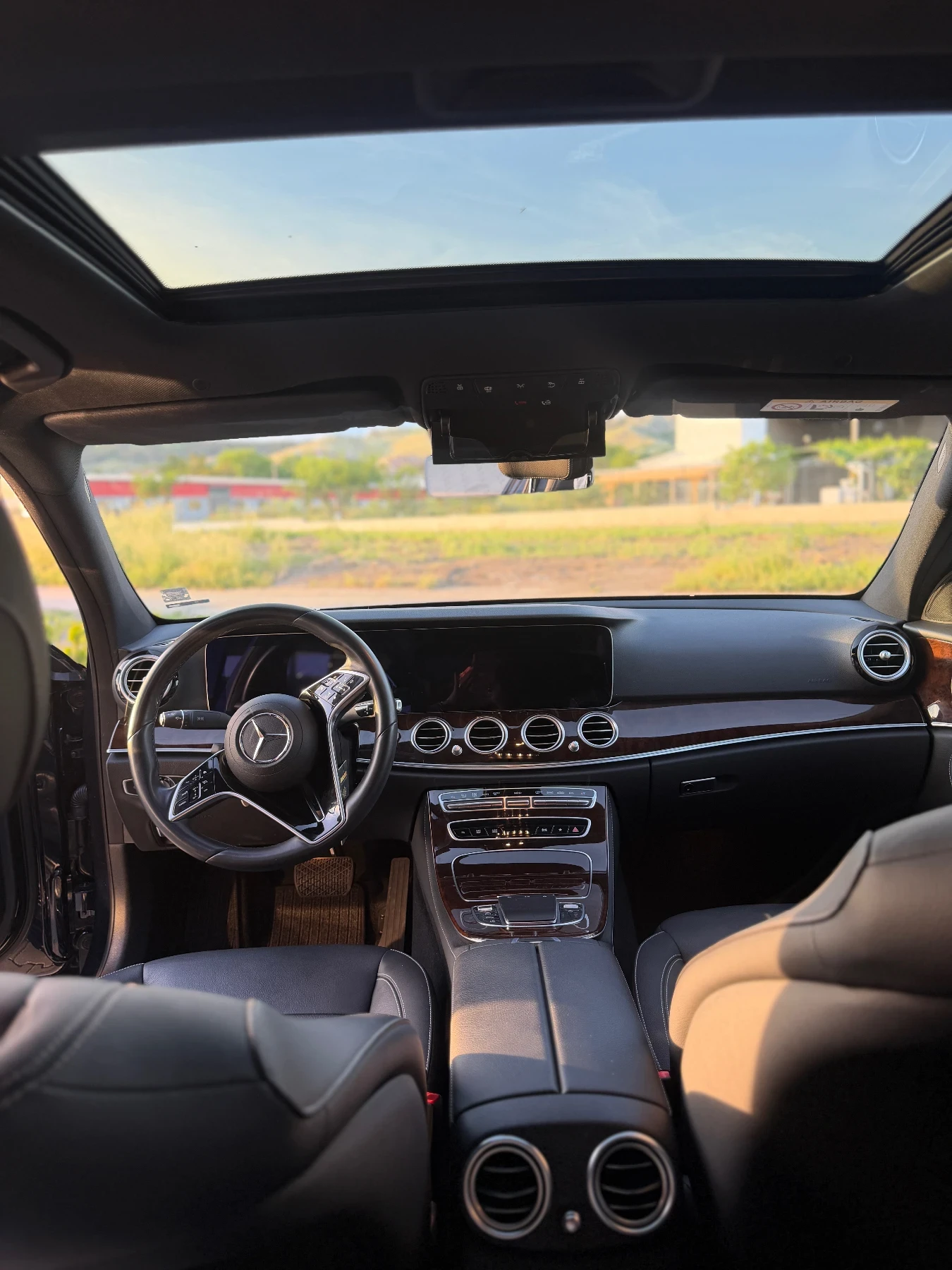 Mercedes-Benz E 300, снимка 10 - Автомобили и джипове - 54702200