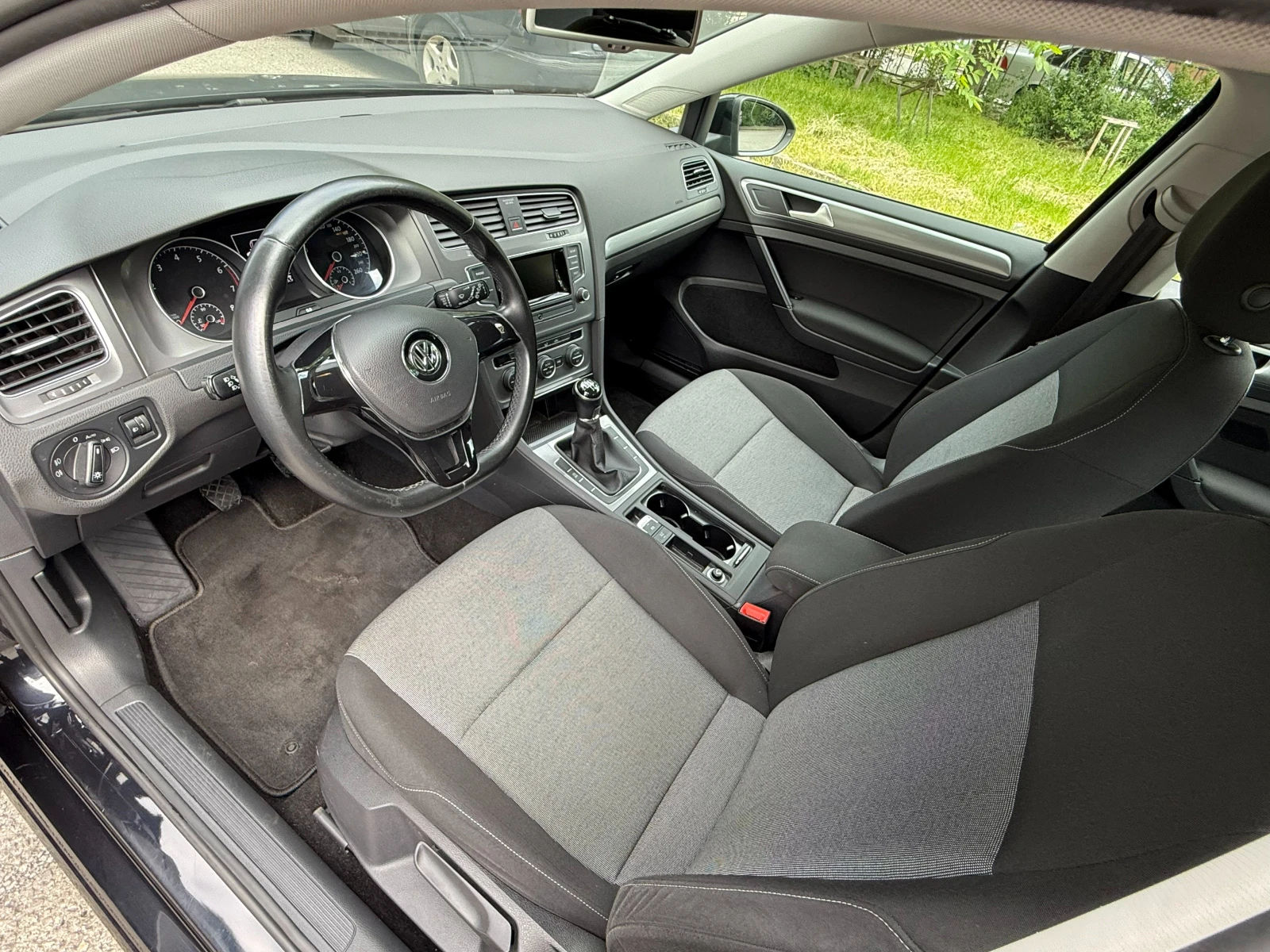 VW Golf 1.2 TSI, снимка 9 - Автомобили и джипове - 54792865