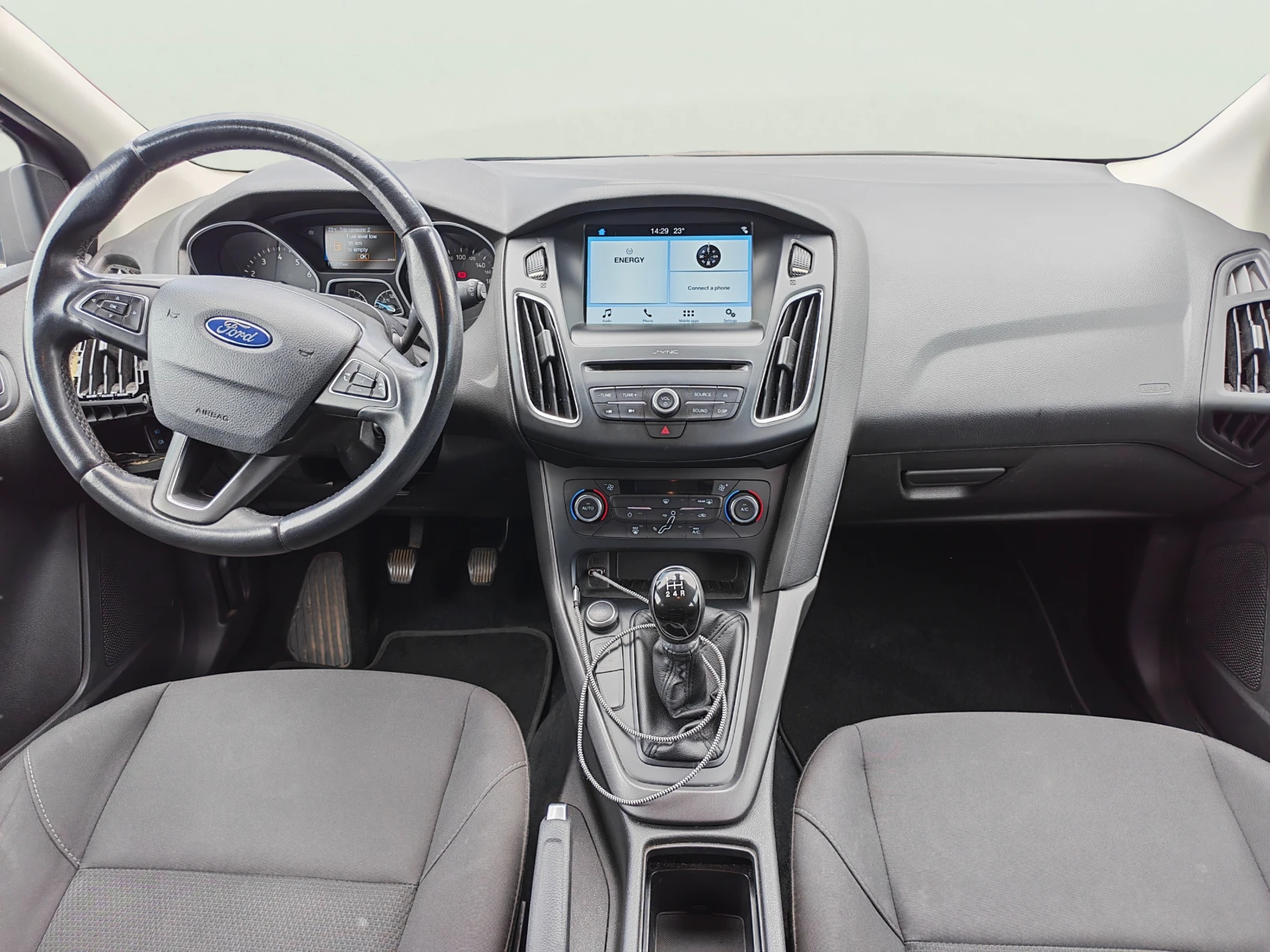 Ford Focus 1.0 EcoBoost, снимка 11 - Автомобили и джипове - 54875407