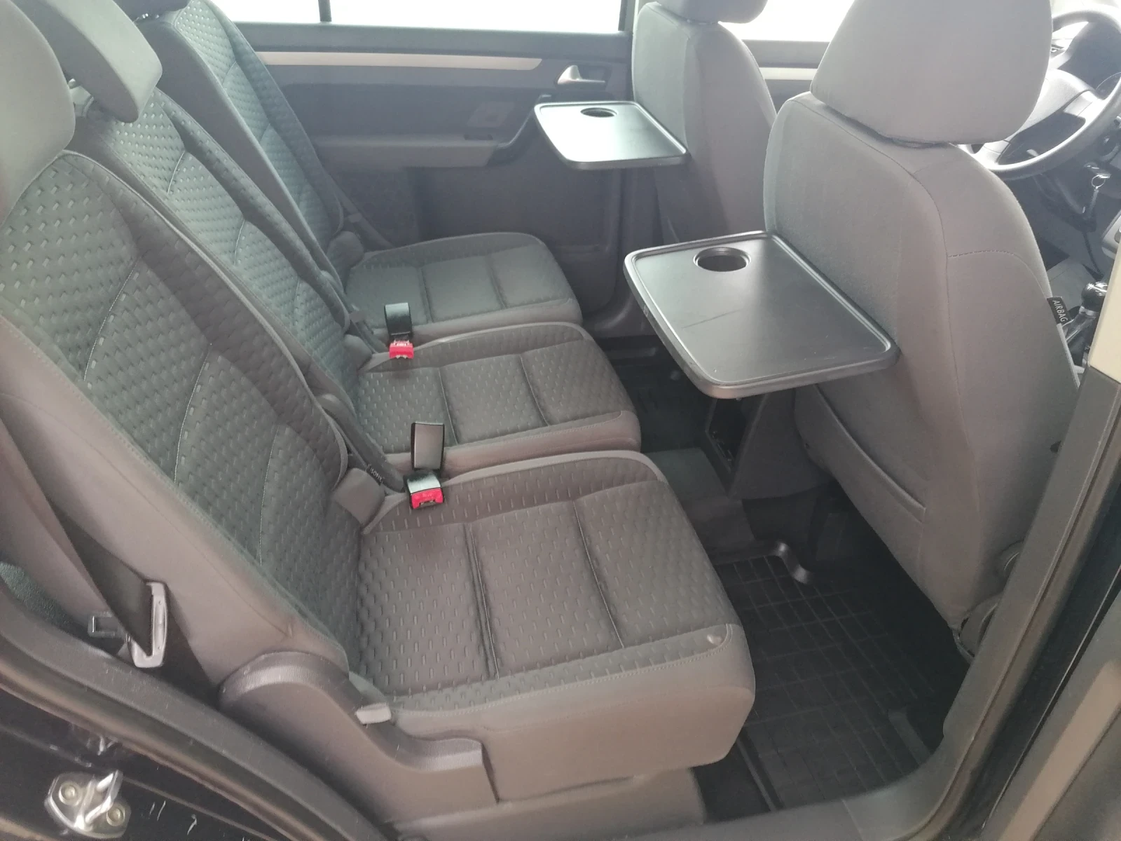 VW Touran 1.9 105kc Германия, снимка 14 - Автомобили и джипове - 55223622