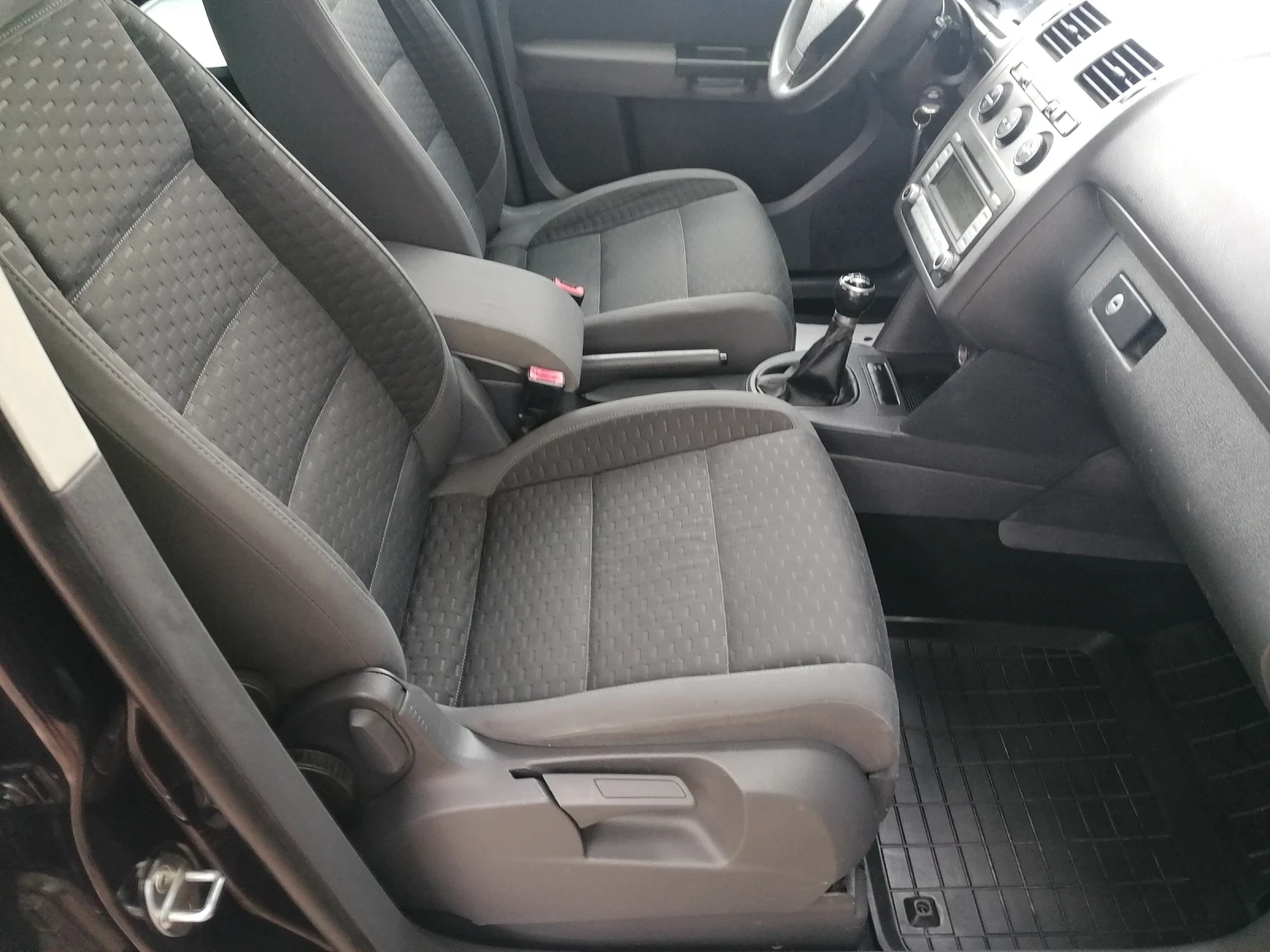VW Touran 1.9 105kc Германия, снимка 15 - Автомобили и джипове - 55223622