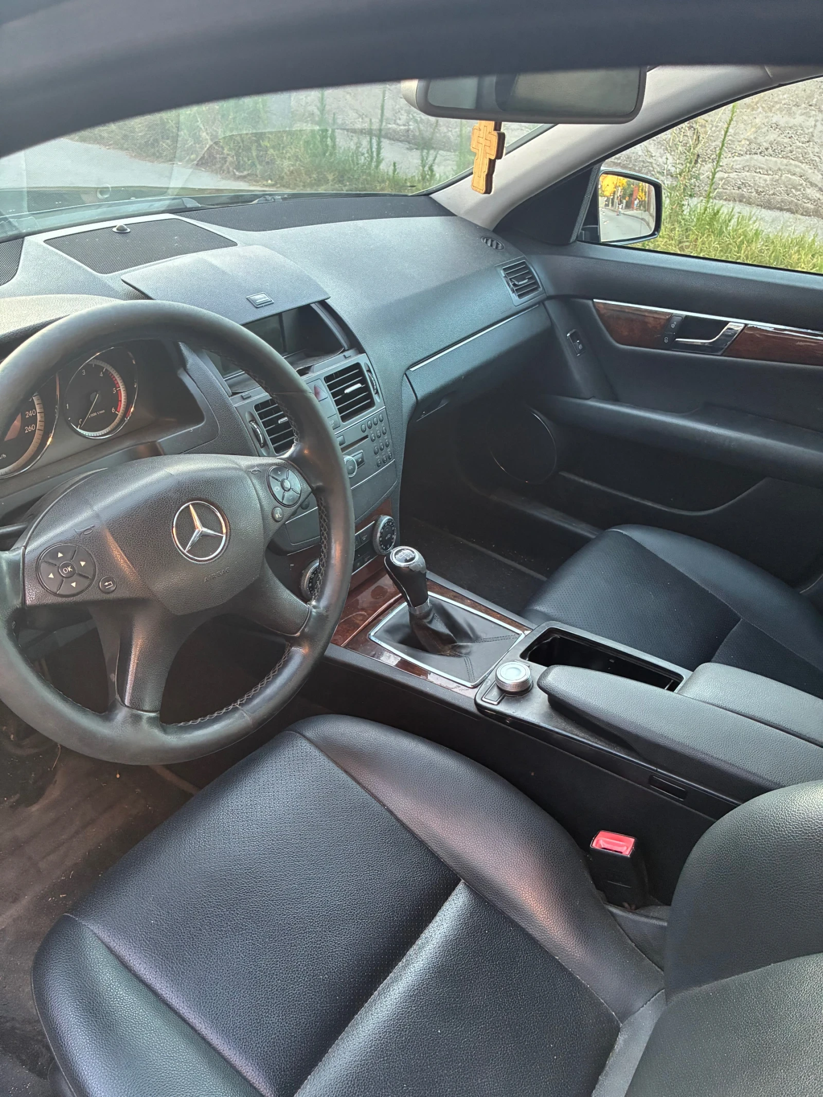 Mercedes-Benz C 220, снимка 6 - Автомобили и джипове - 55237187