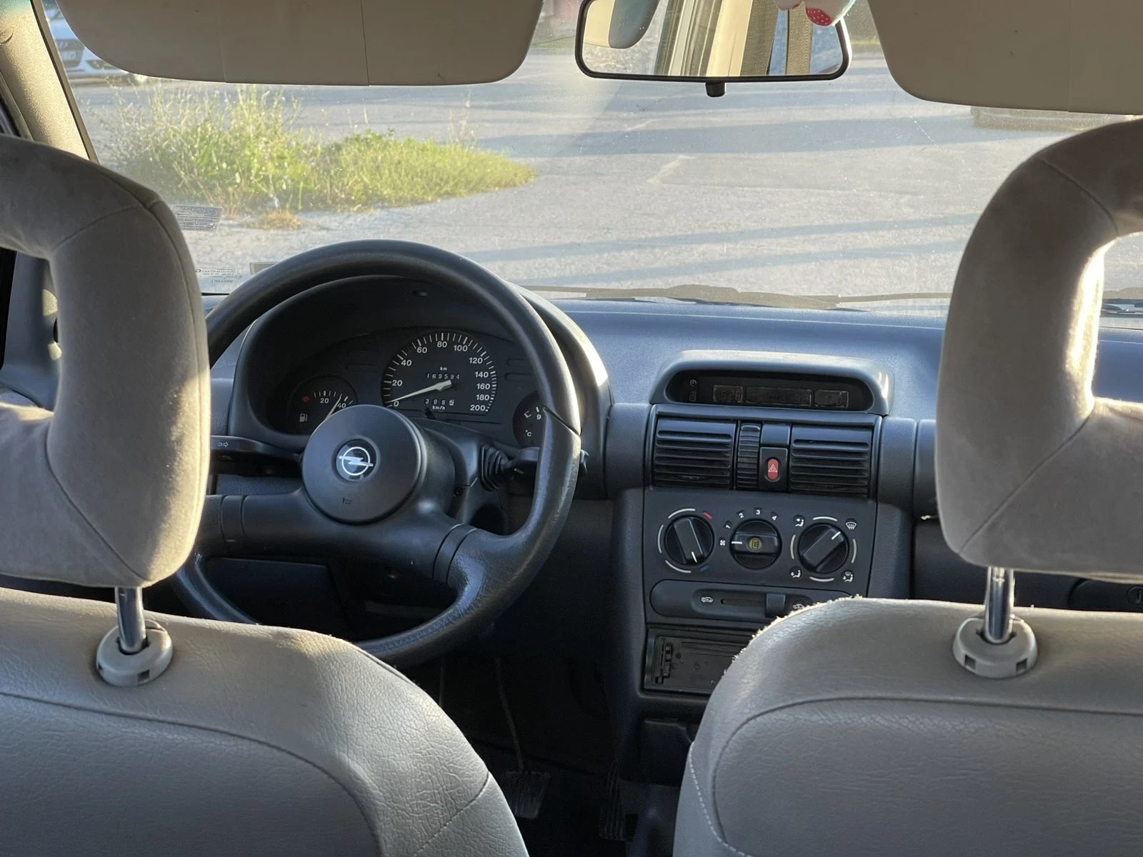 Opel Corsa, снимка 4 - Автомобили и джипове - 55549469
