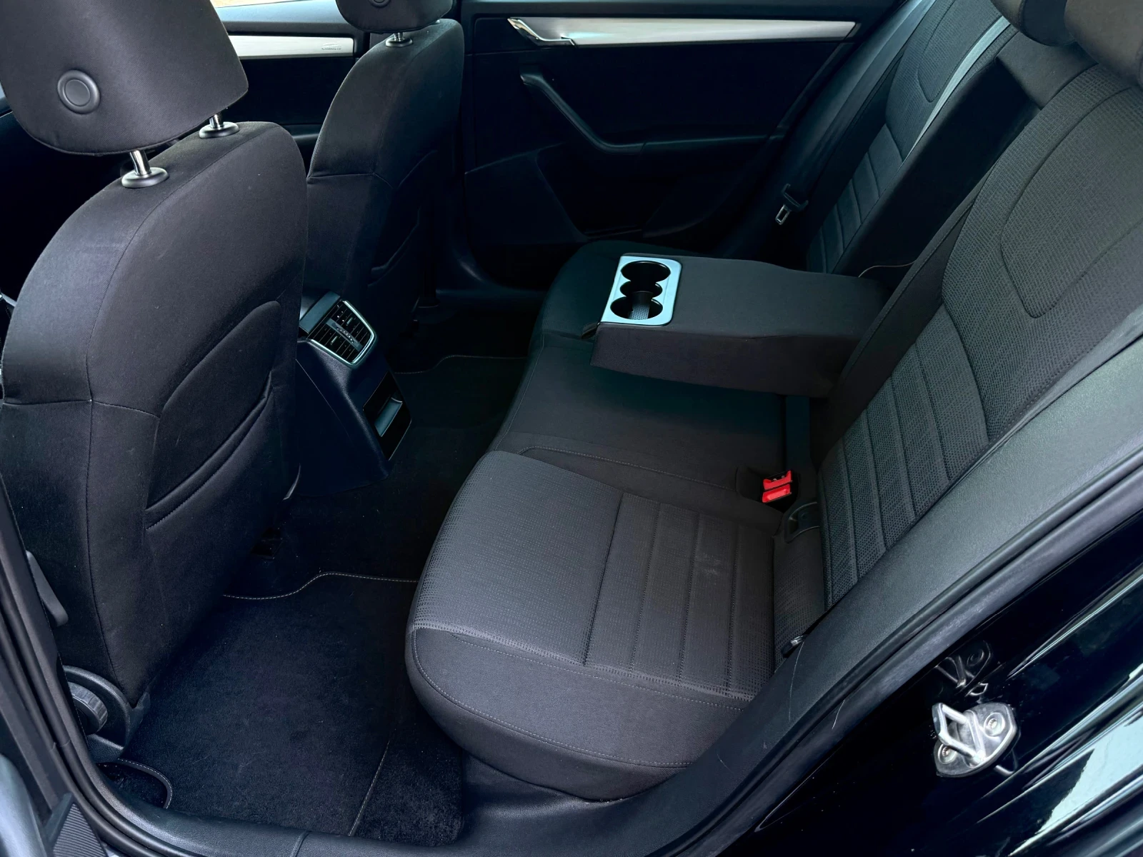 Skoda Octavia 2.0TDI-150��-2015�-EDITION-������ | Mobile.bg � ����������� 11