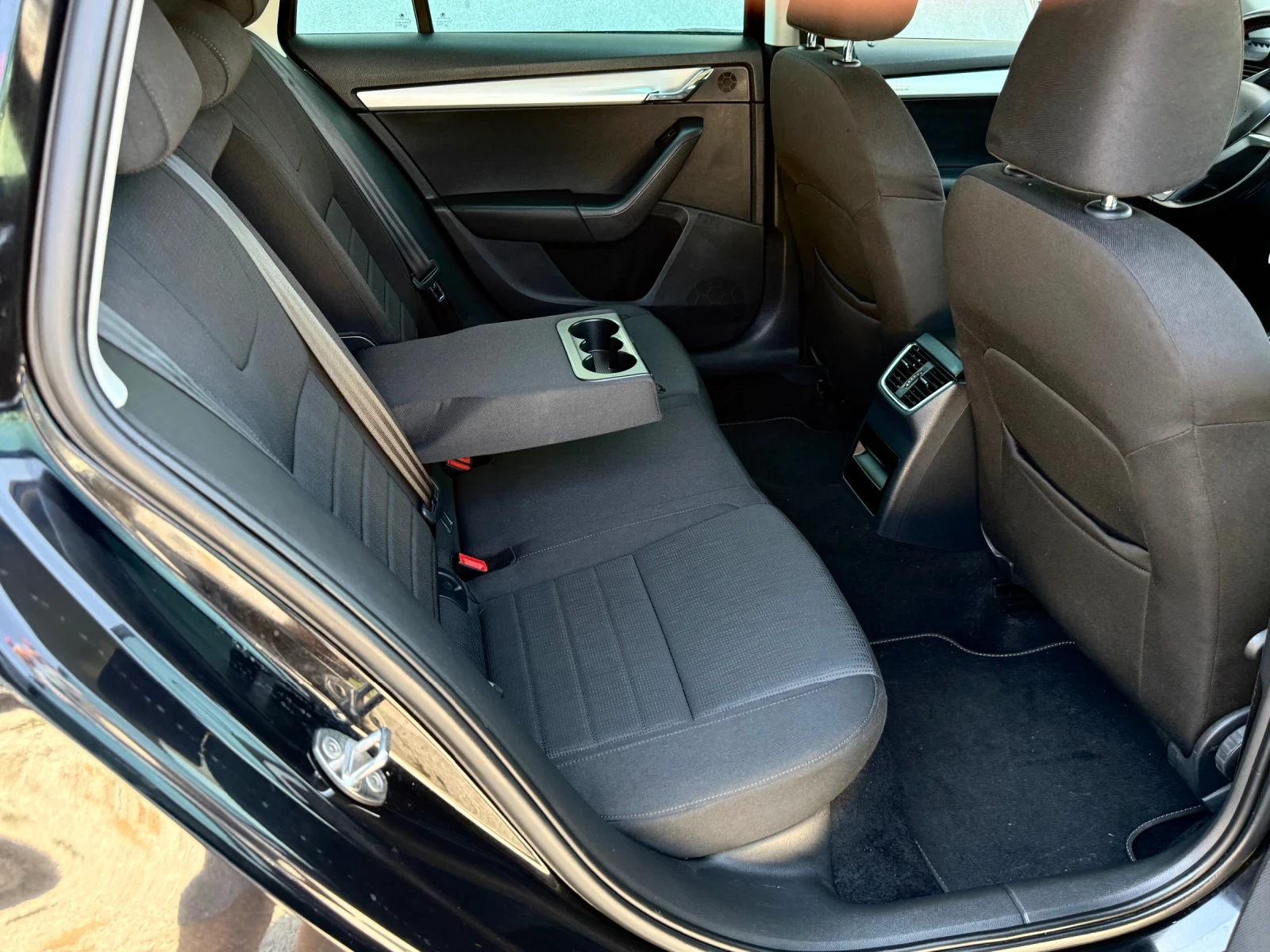 Skoda Octavia 2.0TDI-150��-2015�-EDITION-������ | Mobile.bg � ����������� 12