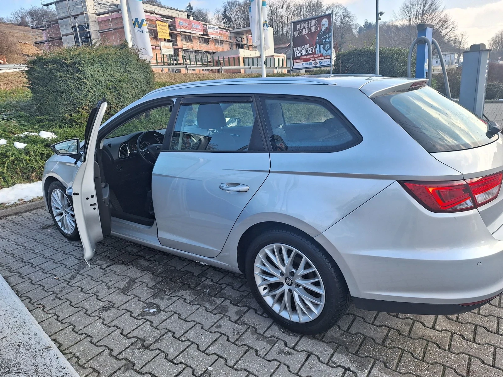 Seat Leon, снимка 5 - Автомобили и джипове - 56132333