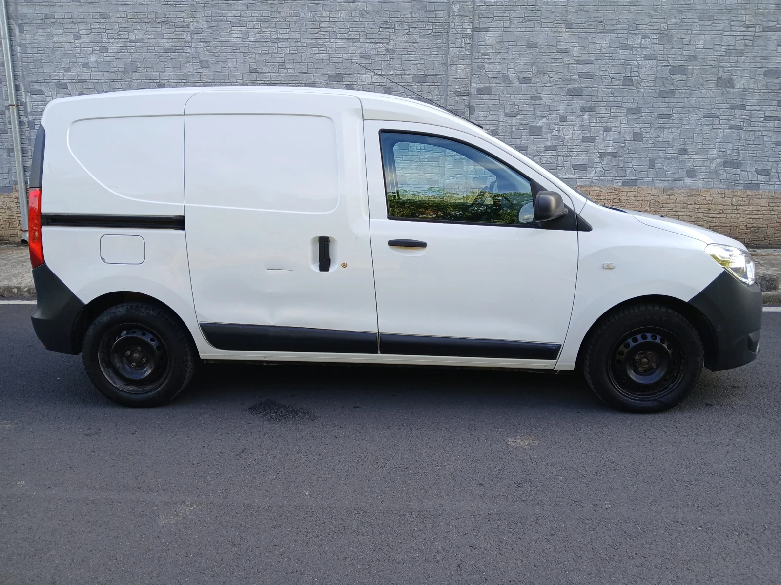 Dacia Dokker, снимка 4 - Автомобили и джипове - 56152799