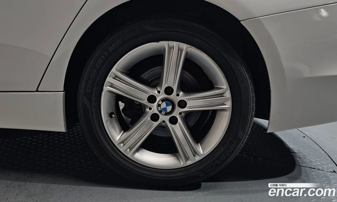 BMW 320 320d xDrive, снимка 7 - Автомобили и джипове - 56156600