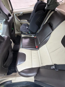 Volvo XC60 D5 AWD, снимка 10