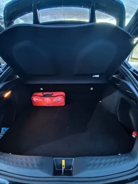 Toyota C-HR, снимка 9