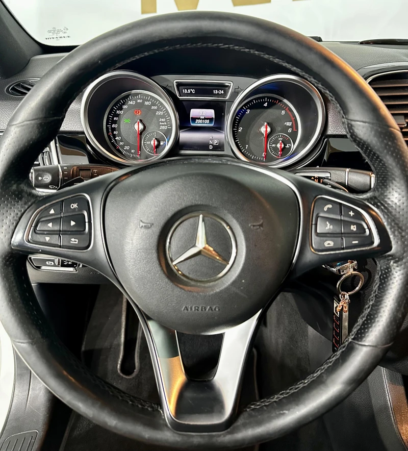 Mercedes-Benz GLE 350 d* 4Matic* Harman/Kardon* 360, снимка 12 - Автомобили и джипове - 52053319
