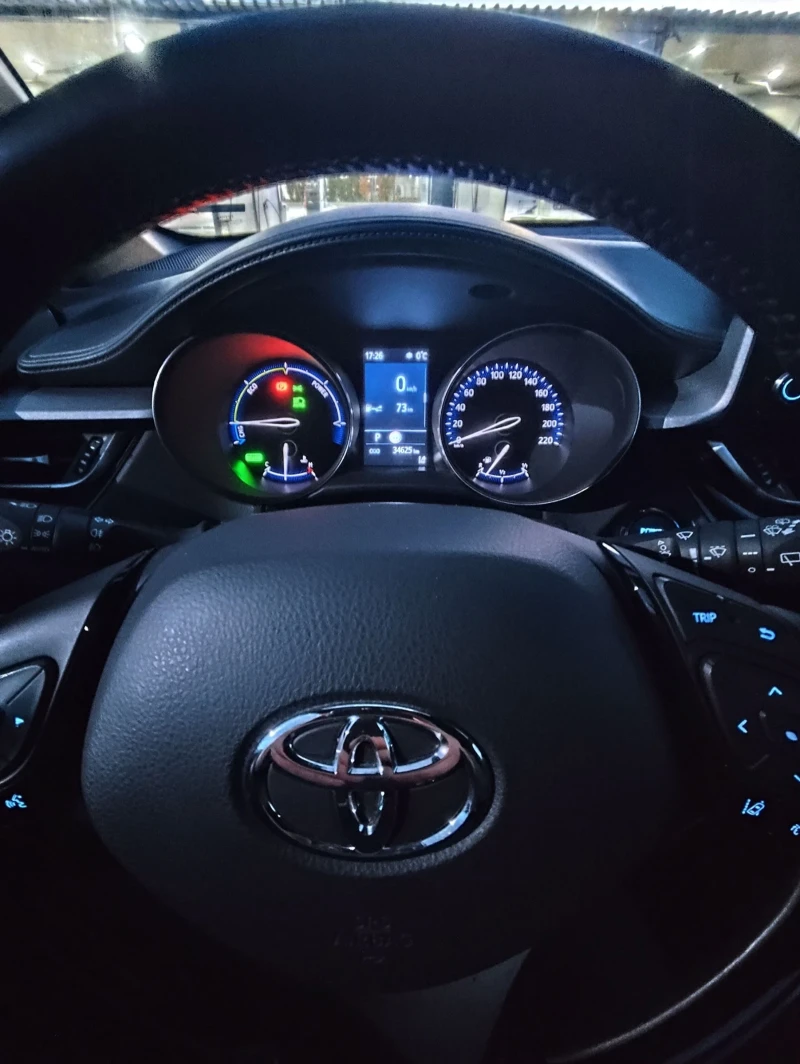 Toyota C-HR, снимка 13 - Автомобили и джипове - 53055376