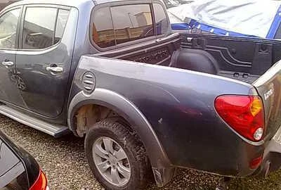 Mitsubishi L200 4x4 2.5DI-D, снимка 3 - Автомобили и джипове - 3127922