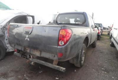 Mitsubishi L200 4x4 2.5DI-D, снимка 5 - Автомобили и джипове - 3127922