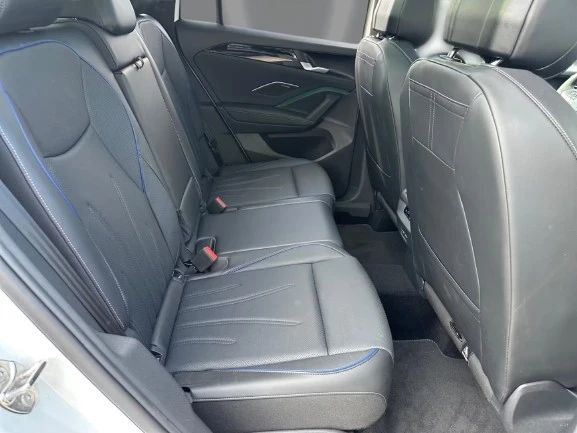 VW Tiguan 2.0 TSI 4Motion = R-Line = Гаранция, снимка 11 - Автомобили и джипове - 55736858
