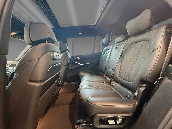 BMW X7 40d xDrive = M-Sport Pro = Гаранция, снимка 11 - Автомобили и джипове - 56084395