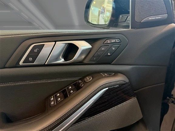 BMW X7 40d xDrive = M-Sport Pro = Гаранция, снимка 6 - Автомобили и джипове - 56084395