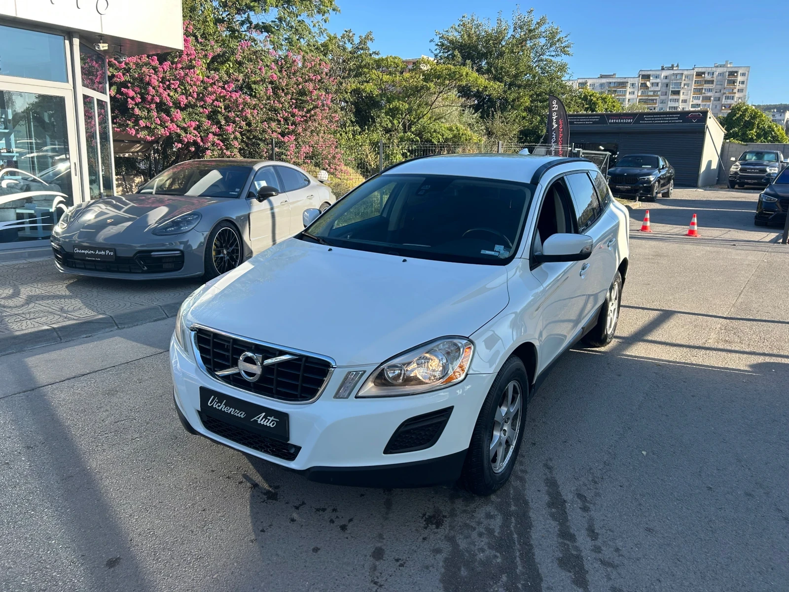 Volvo XC60 VOLVO-CX60-2.0D3-4x4-163kcAvtomat - изображение 5