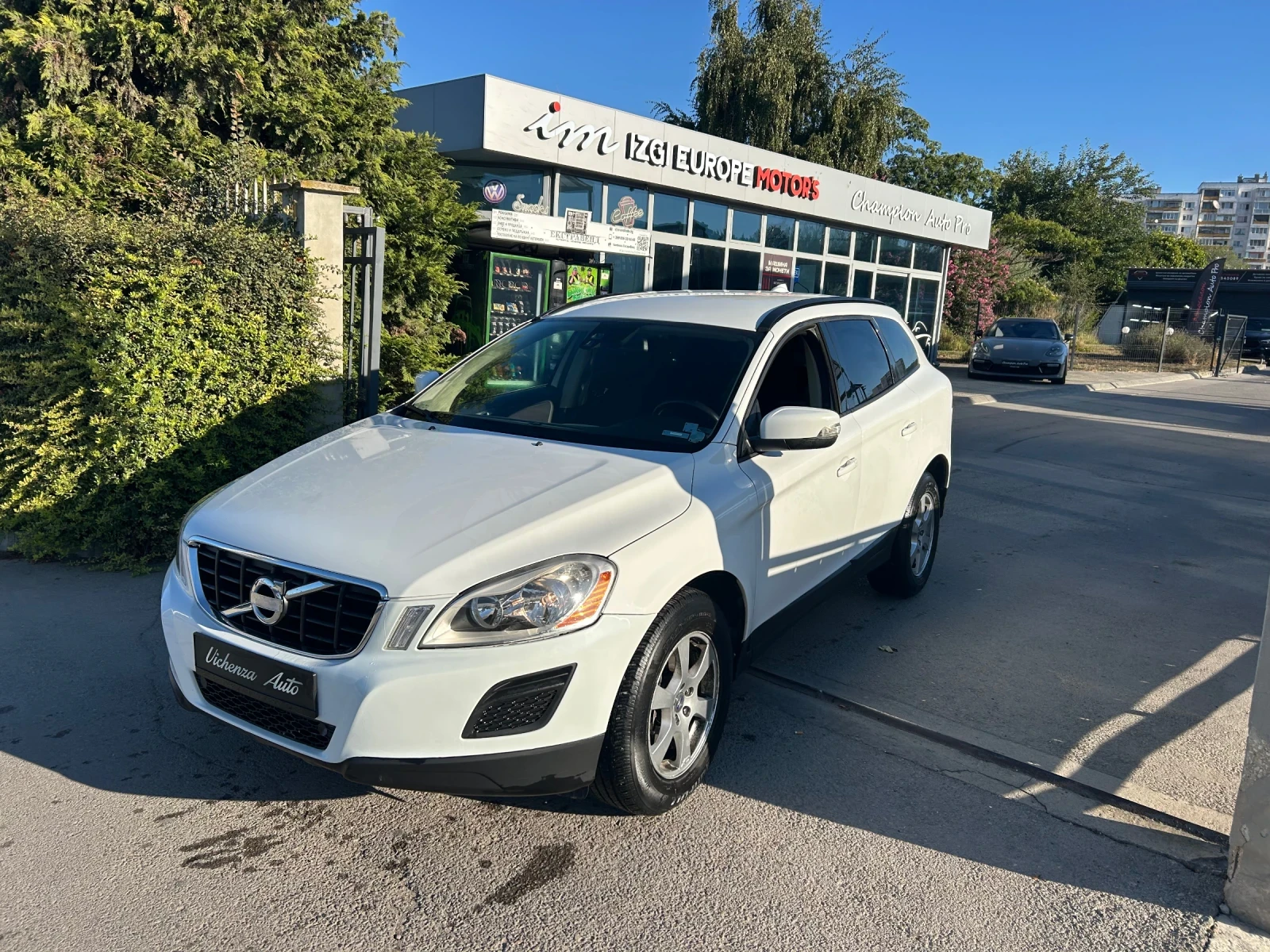 Volvo XC60 VOLVO-CX60-2.0D3-4x4-163kcAvtomat - изображение 2