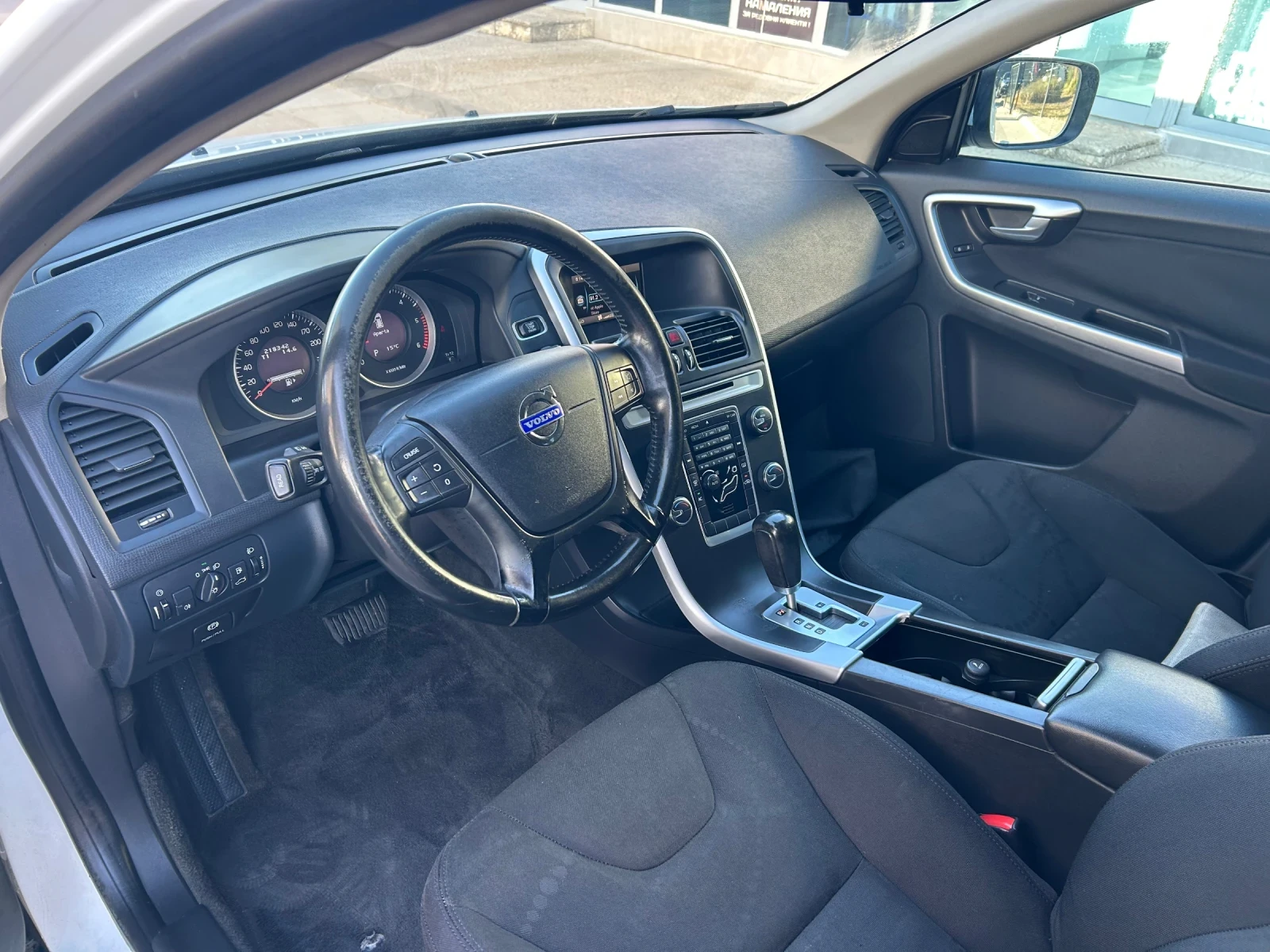 Volvo XC60 VOLVO-CX60-2.0D3-4x4-163kcAvtomat | Mobile.bg — изображение 11