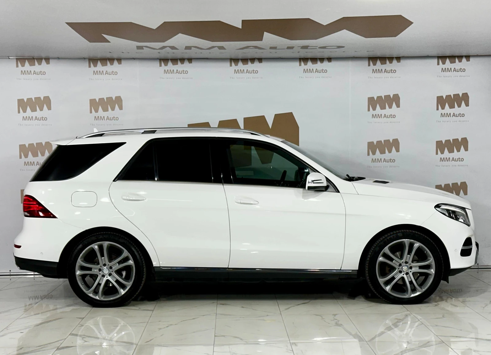 Mercedes-Benz GLE 350 d* 4Matic* Harman/Kardon* 360 - изображение 3