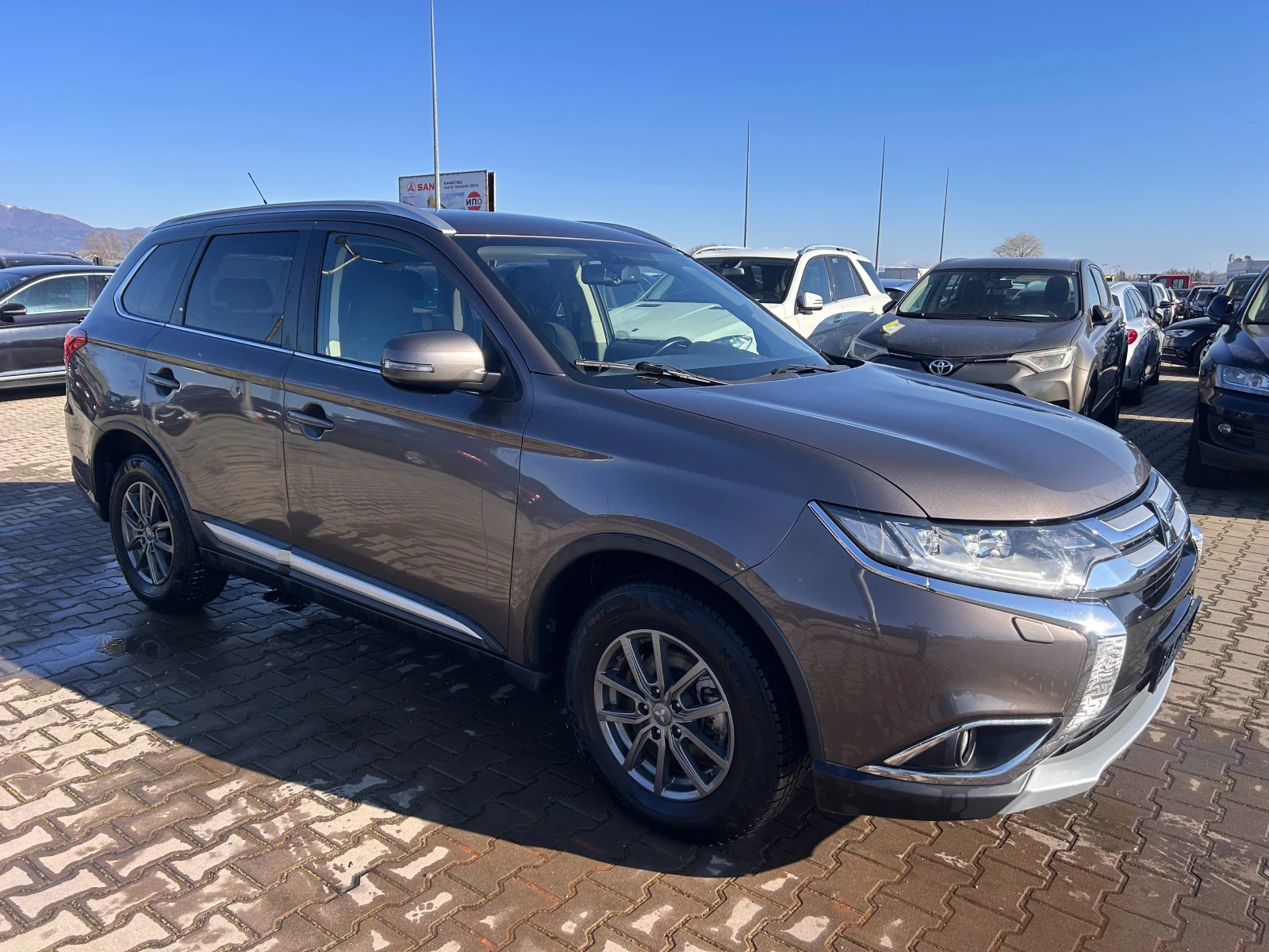 Mitsubishi Outlander 2.2DI-D 4WD AVTOMAT/NAVI/KAMERA EURO 6 | Mobile.bg � ����������� 4