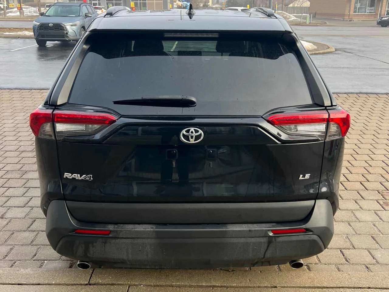 Toyota Rav4 LE| ПОДГРЕВИ| ДВА КЛЮЧА| CARFAX - изображение 5