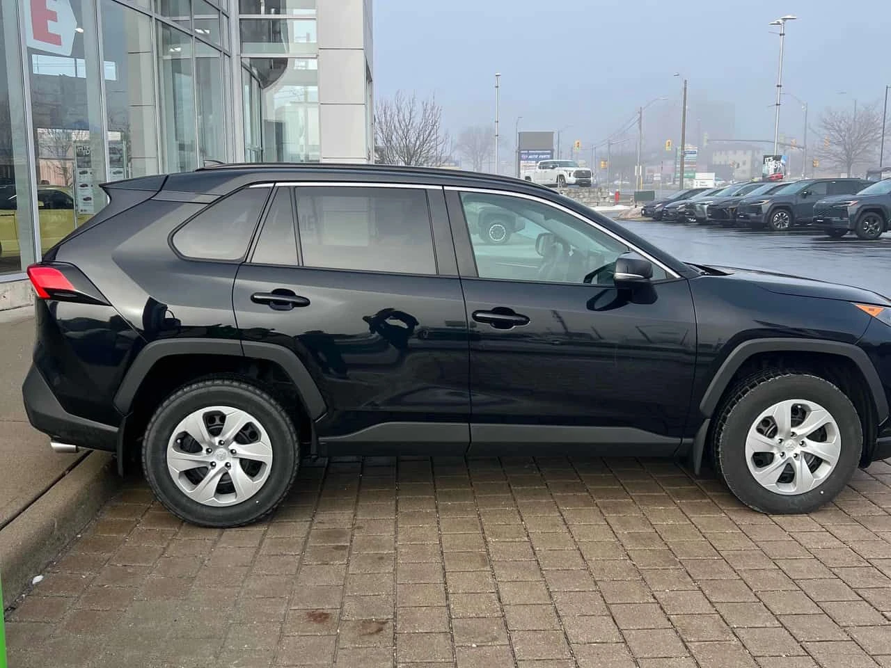 Toyota Rav4 LE| ПОДГРЕВИ| ДВА КЛЮЧА| CARFAX - изображение 4