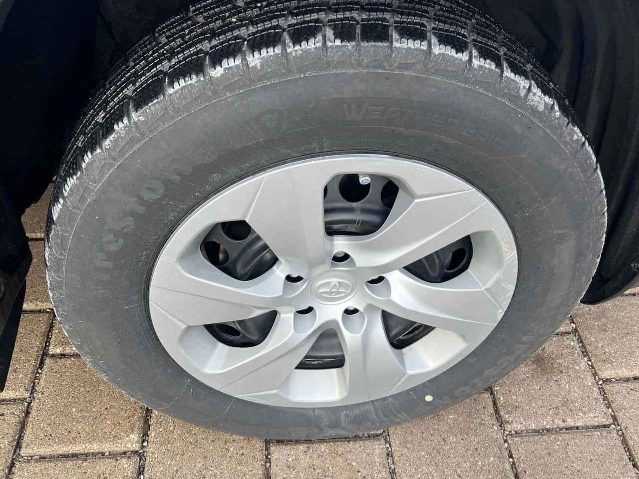 Toyota Rav4 LE| ПОДГРЕВИ| ДВА КЛЮЧА| CARFAX - изображение 6