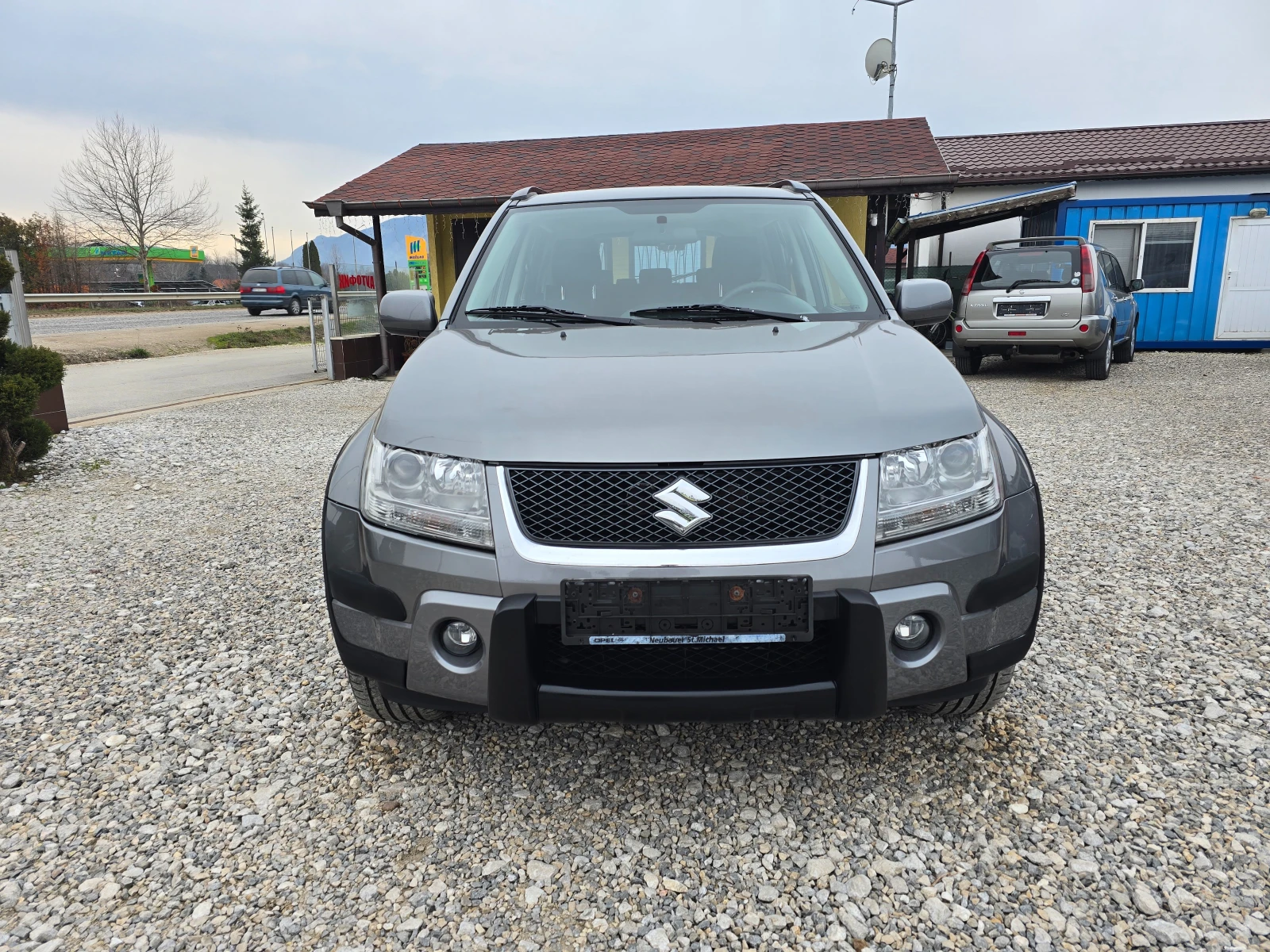 Suzuki Grand vitara 1.9DDIS РЕАЛНИ КИЛОМЕТРИ ! ! КЛИМАТРОНИК ! ! НАВИ, снимка 8 - Автомобили и джипове - 53871798