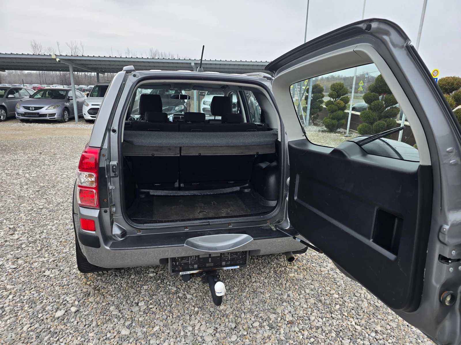 Suzuki Grand vitara 1.9DDIS РЕАЛНИ КИЛОМЕТРИ ! ! КЛИМАТРОНИК ! ! НАВИ, снимка 15 - Автомобили и джипове - 53871798