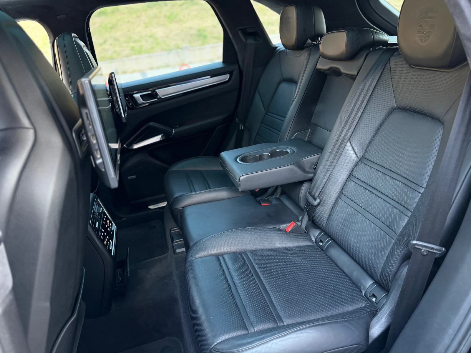 Porsche Cayenne Turbo 550PS Sport Chrono Pack 3ХTV, снимка 12 - Автомобили и джипове - 54430280
