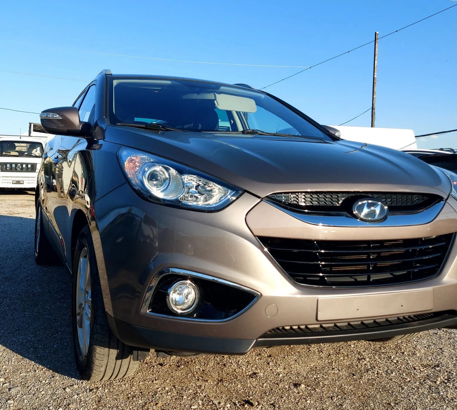Hyundai IX35 DOHC-163кс/4х4/Автомат-Бензин/Подходящ за газ., снимка 3 - Автомобили и джипове - 54430654