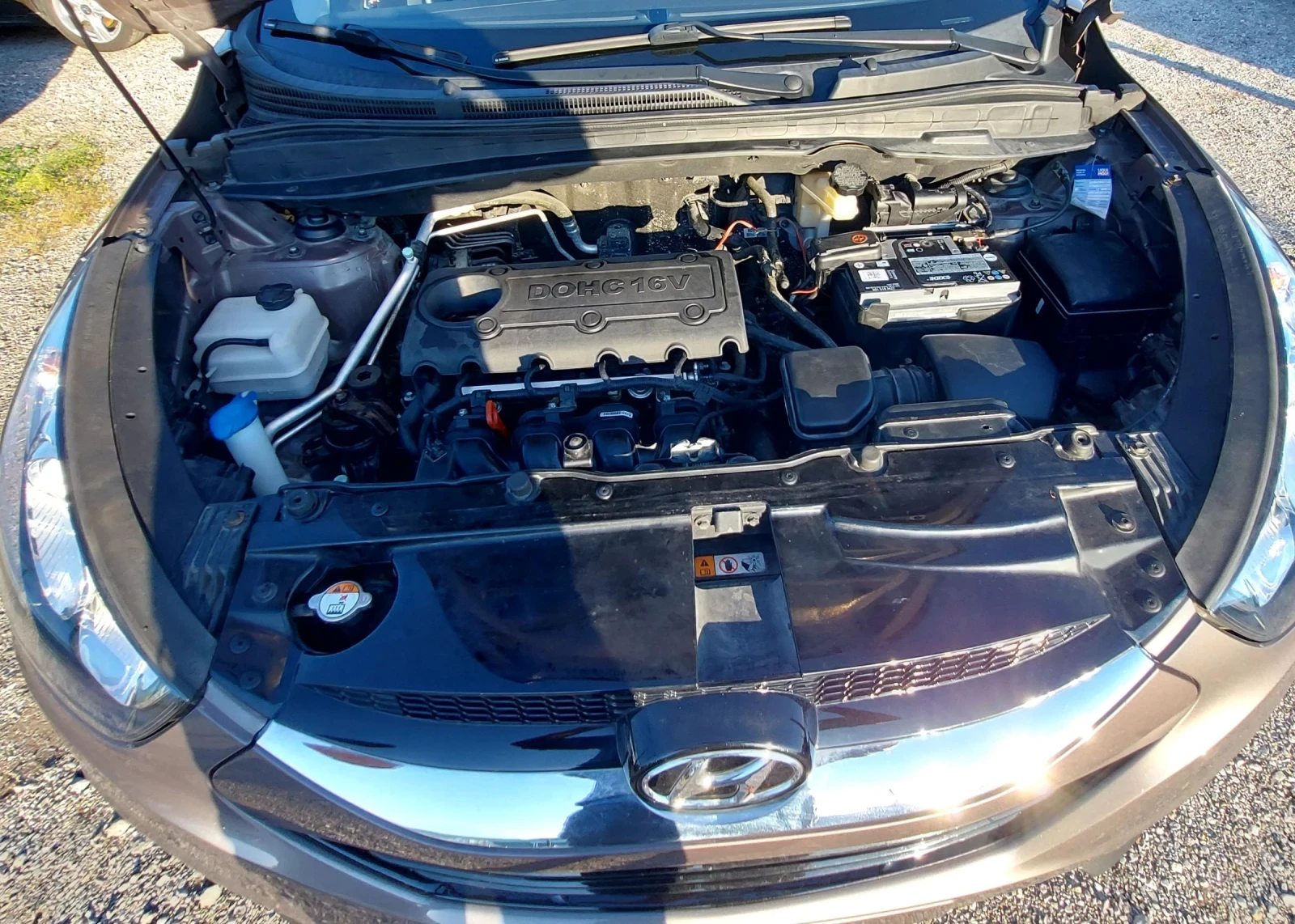Hyundai IX35 DOHC-163кс/4х4/Автомат-Бензин/Подходящ за газ., снимка 14 - Автомобили и джипове - 54430654