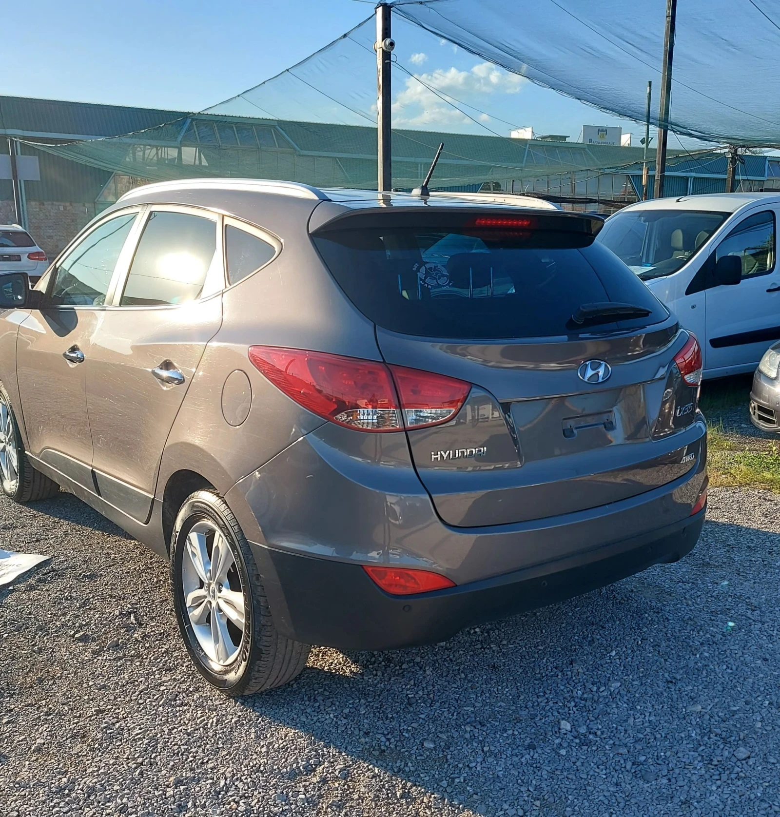 Hyundai IX35 DOHC-163кс/4х4/Автомат-Бензин/Подходящ за газ., снимка 7 - Автомобили и джипове - 54430654