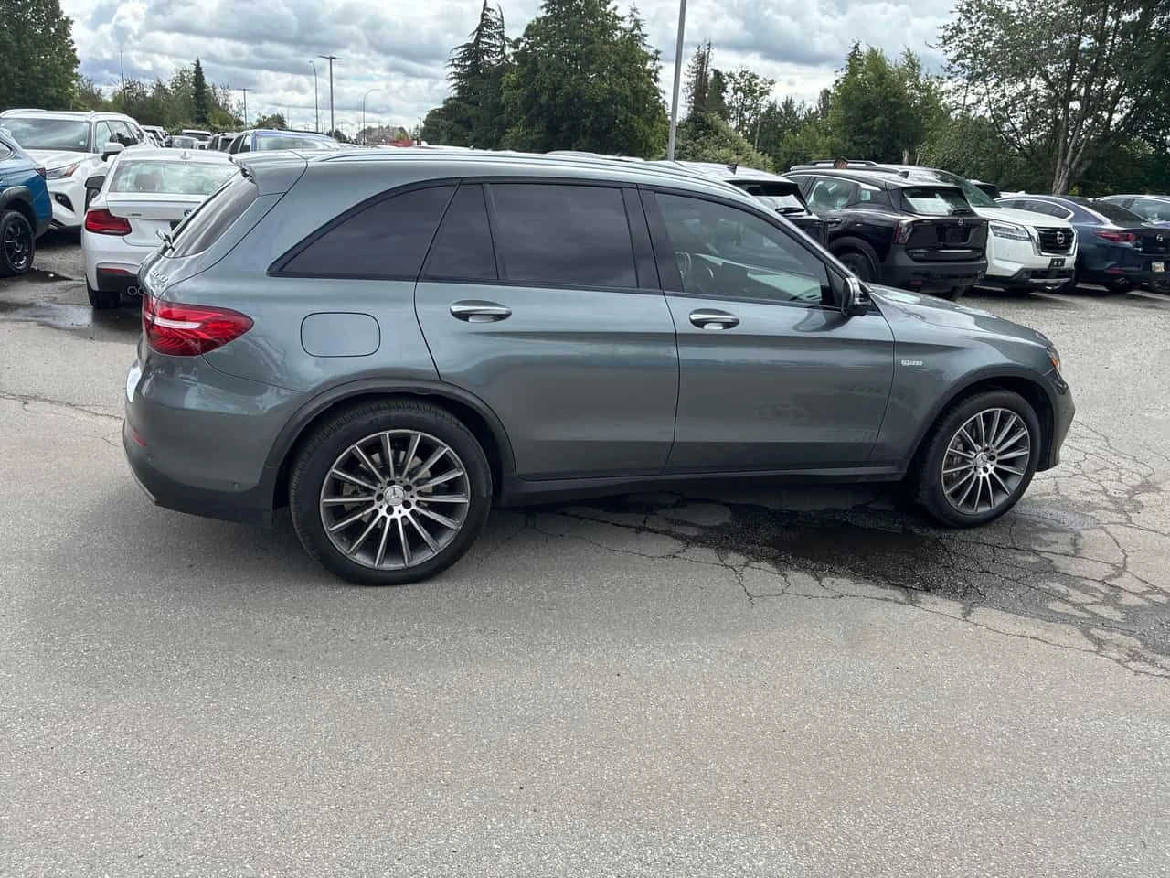 Mercedes-Benz GLC 43 AMG ПОДГРЕВИ * ПАНО * KEYLESS * CARFAX, снимка 3 - Автомобили и джипове - 54840683