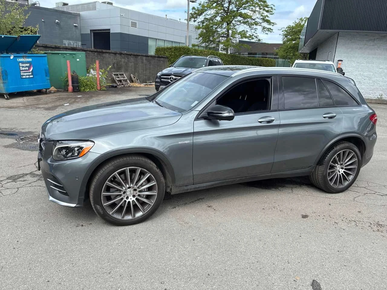Mercedes-Benz GLC 43 AMG ПОДГРЕВИ * ПАНО * KEYLESS * CARFAX, снимка 2 - Автомобили и джипове - 54840683