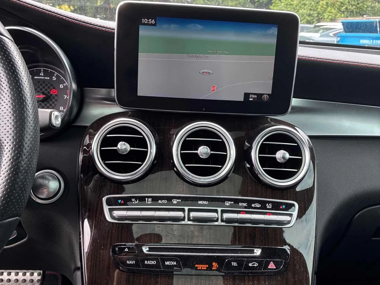 Mercedes-Benz GLC 43 AMG ПОДГРЕВИ * ПАНО * KEYLESS * CARFAX, снимка 9 - Автомобили и джипове - 54840683