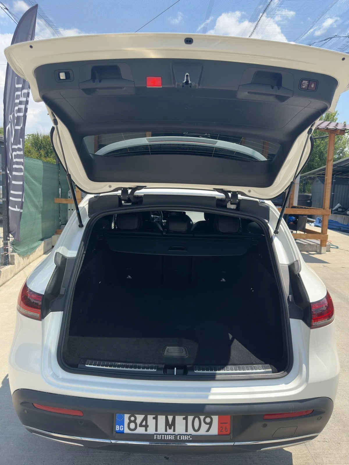 Mercedes-Benz EQC 400 4MATIC/BUSSINES/LUXURY/85KWh, снимка 16 - Автомобили и джипове - 55058989