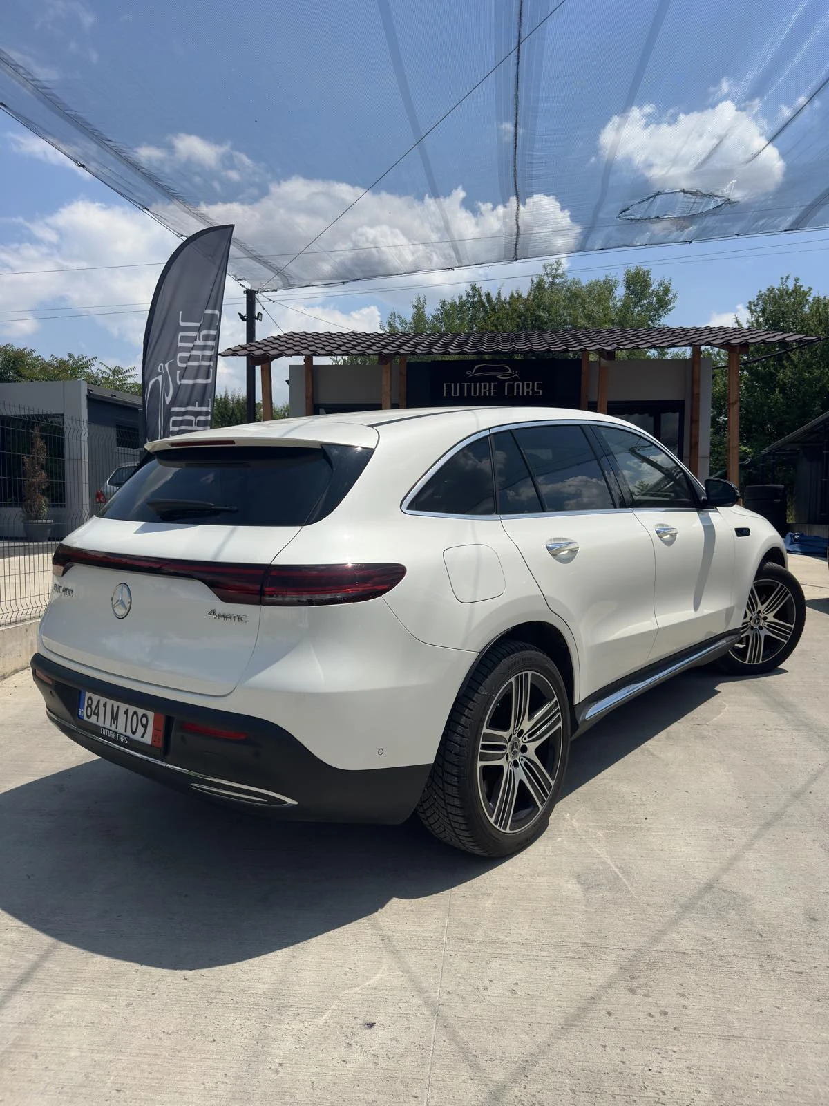 Mercedes-Benz EQC 400 4MATIC/BUSSINES/LUXURY/85KWh, снимка 4 - Автомобили и джипове - 55058989